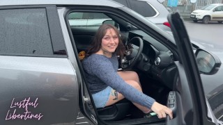 Creampie Cheating Mature MILF Wife as she Takes a Call from her Husband